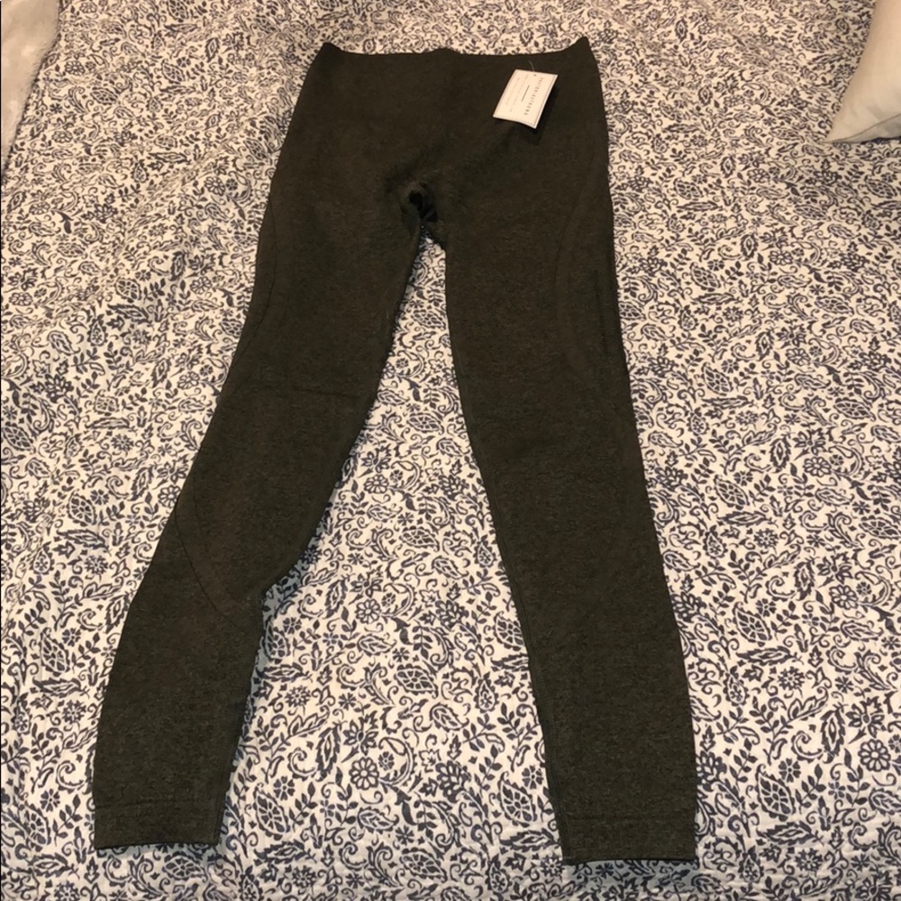 green seamless leggings